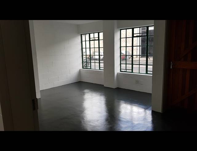 358M² FACTORY TO LET IN BLACKHEATH INDUSTRIAL